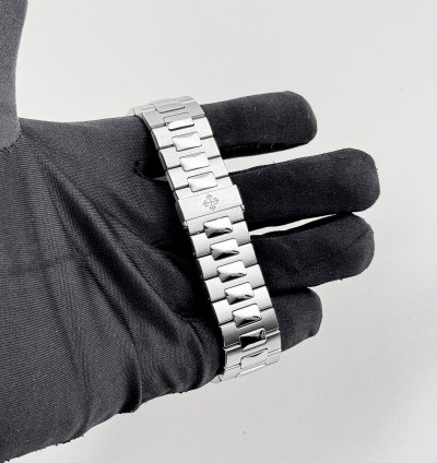 Patek Philippe Nautilus 5711 1a-010 Date Stainless Steel Blue Dial 2019