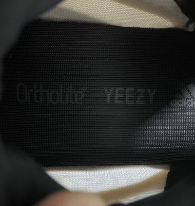 Yeezy 700 V3 Azael