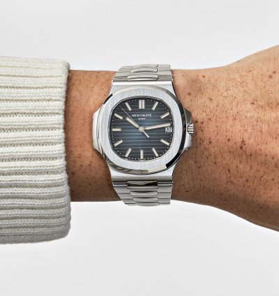 Patek Philippe Nautilus 5711 1a-010 Date Stainless Steel Blue Dial 2019