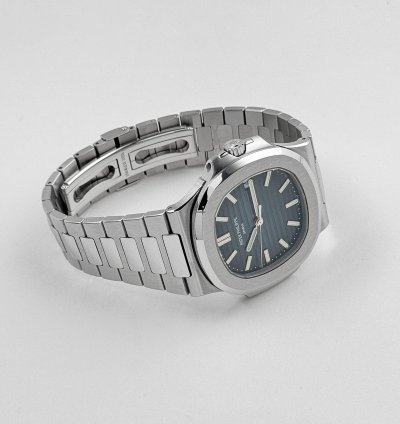 Patek Philippe Nautilus 5711 1a-010 Date Stainless Steel Blue Dial 2019