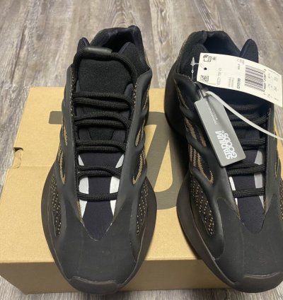 Yeezy 700 V3 Clay Brown