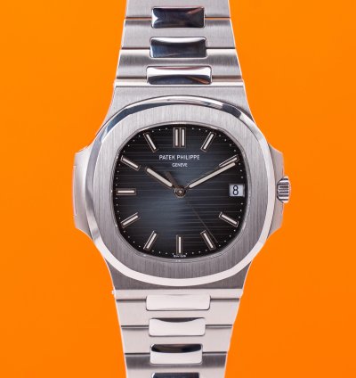 Patek Philippe Nautilus 5711 1a-010 Stainless Steel Blue 324 Movement 2017