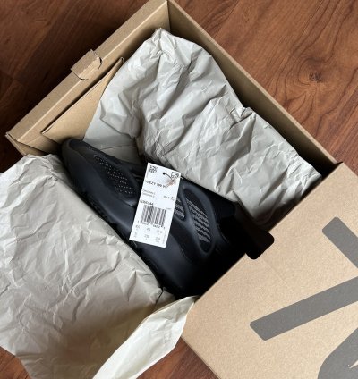 Yeezy 700 V3 Dark Glow 2021 New Womens 6 5 Mens 5
