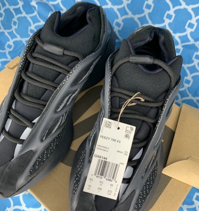Yeezy 700 V3 Men Size 10 Dark Glow Adidas Black Sneakers