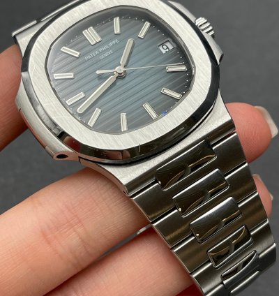 Patek Philippe Nautilus 5711 1a-010 Used