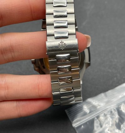 Patek Philippe Nautilus 5711 1a-010 Used