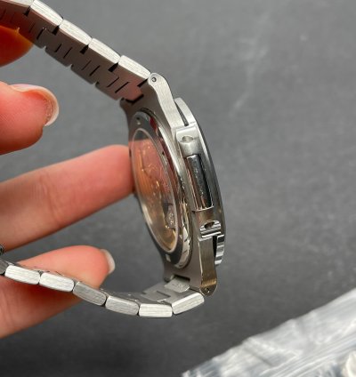 Patek Philippe Nautilus 5711 1a-010 Used