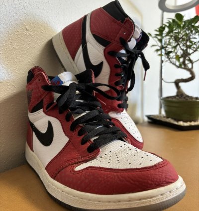 Air Jordan 1 Retro High Spider-man Origin Story