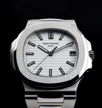 Patek Philippe Nautilus 5711 1a-011 Automatic Steel Good