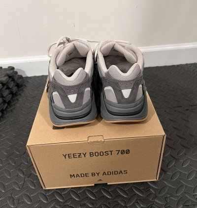 Yeezy 700v2 Tephra