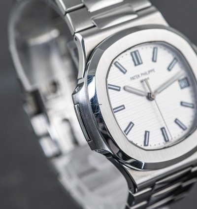 Patek Philippe Nautilus 5711 1a-011 Rare Caliber 26-330 Full Set 2019 Steel