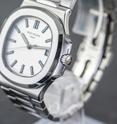 Patek Philippe Nautilus 5711 1a-011 Rare Caliber 26-330 Full Set 2019 Steel