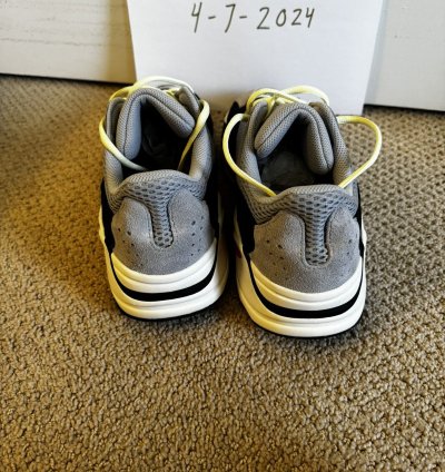 Yeezy Adidas Boost 700 Wave Runner 2017