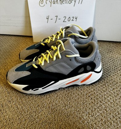 Yeezy Adidas Boost 700 Wave Runner 2017
