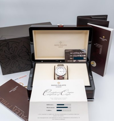 Patek Philippe Nautilus 5711 1a-011 White Piano Dial Steel Bracelet Full Set