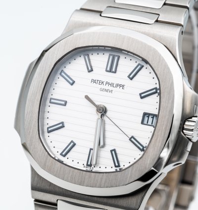 Patek Philippe Nautilus 5711 1a-011 White Piano Dial Steel Bracelet Full Set