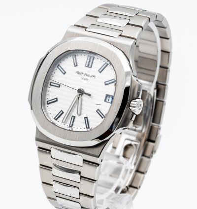 Patek Philippe Nautilus 5711 1a-011 White Piano Dial Steel Bracelet Full Set