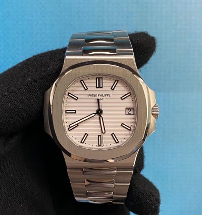 Patek Philippe Nautilus 5711 1a-011 White Stainless Steel Nautilus
