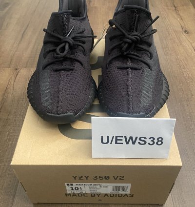 Yeezy Boost 350 V2