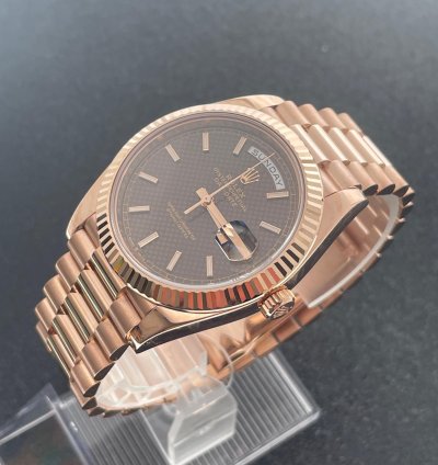 Rolex Day-date 40 40mm Brown Diagonal Motif Dial