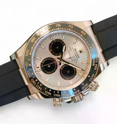 Rolex Daytona Cosmograph Daytona 18ct Everose Gold Sundust Dial 126515ln