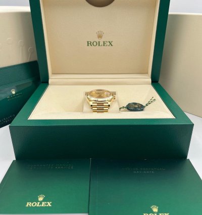 Rolex Day-date 40 40mm Champagne Roman Dial Yellow Gold Bracelet 228238 Unworn 2024