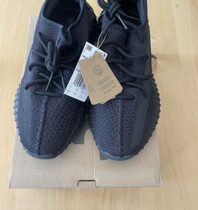 Yeezy Boost 350 V2 Black Onyx