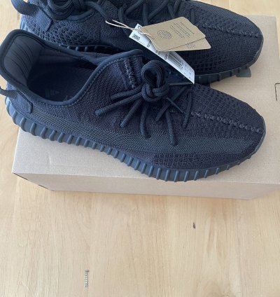 Yeezy Boost 350 V2 Black Onyx