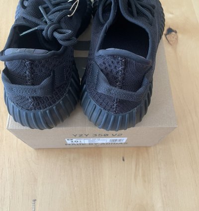 Yeezy Boost 350 V2 Black Onyx