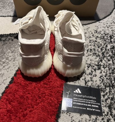 Yeezy Boost 350 V2 Bone