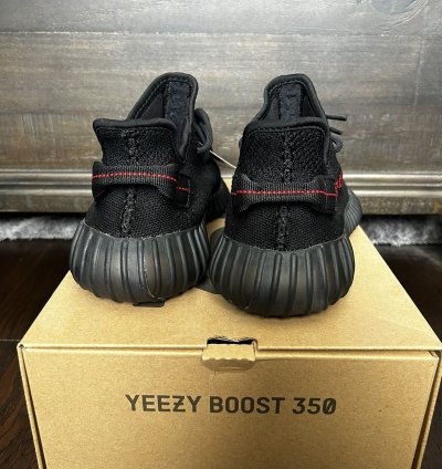 Yeezy Boost 350 V2 Bred