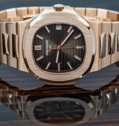 Patek Philippe Nautilus 5711 1r Rare Cal 26-330 Full Set 2019 Ros Gold