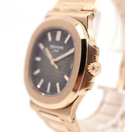 Patek Philippe Nautilus 5711 1r Rare Cal 26-330 Full Set 2019 Ros Gold