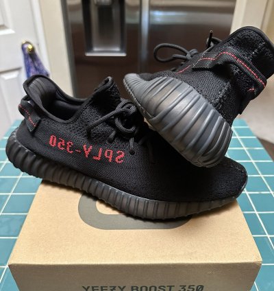 Yeezy Boost 350 V2 Bred Size 12