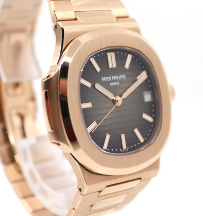 Patek Philippe Nautilus 5711 1r Rare Cal 26-330 Full Set 2019 Ros Gold