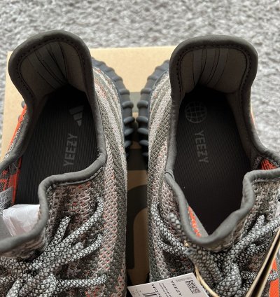 Yeezy Boost 350 V2 Carbon Beluga Men Us 12