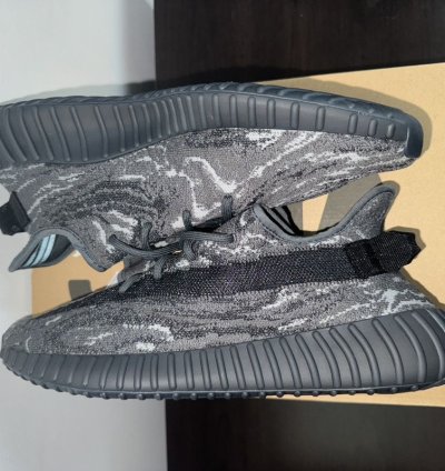 Yeezy Boost 350 V2 Dark Salt