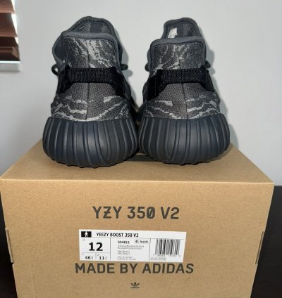 Yeezy Boost 350 V2 Dark Salt