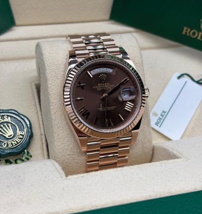 Rolex Day-date 40 40mm Chocolate Dial 228235 Complete Set
