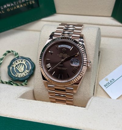 Rolex Day-date 40 40mm Chocolate Dial 228235 Complete Set