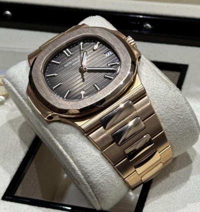 Patek Philippe Nautilus 5711 1r Rose Gold 330 Sc 2019
