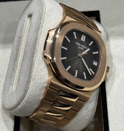 Patek Philippe Nautilus 5711 1r Rose Gold 330 Sc 2019