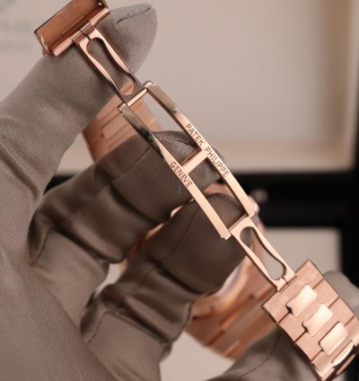 Patek Philippe Nautilus 5711 1r Rose Gold 40mm Brown Dial Bracelet Complete Set