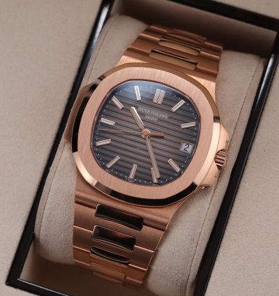 Patek Philippe Nautilus 5711 1r Rose Gold 40mm Brown Dial Bracelet Complete Set