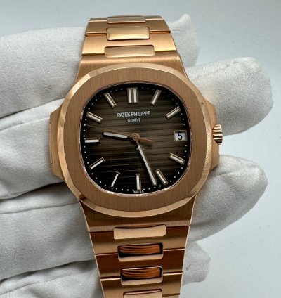 Patek Philippe Nautilus 5711 1r Rose Gold Chocolate Dial