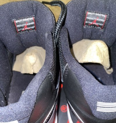 Air Jordan 11 Bred 2019