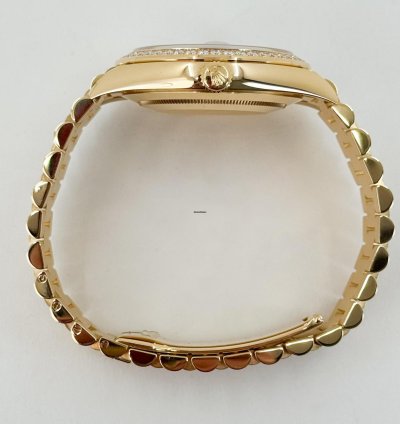 Rolex Day-date 40 40mm Diamond Bezel Champagne Baguette Diamond Dial