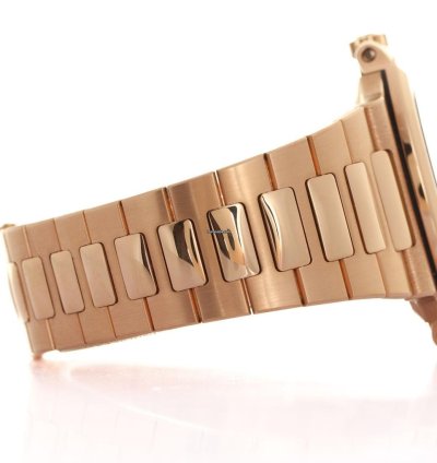 Patek Philippe Nautilus 5711 1r-001 18kt Pink Gold 12 2016 Patek Box Papers