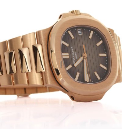Patek Philippe Nautilus 5711 1r-001 18kt Pink Gold 12 2016 Patek Box Papers