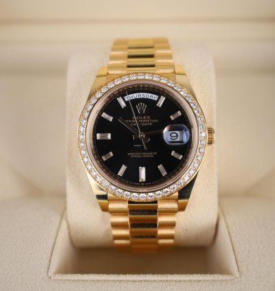 Rolex Day-date 40 40mm Diamond Bezel Yellow Gold Black Baguette Diamond Dial Presidential 228348